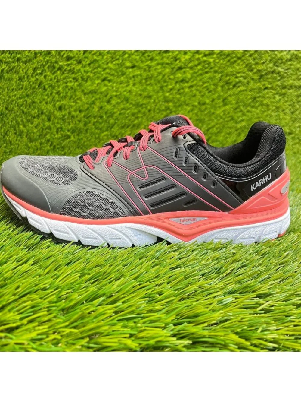 Karhu Fast 7 MRE Womens Size 7.5 Jet Black Coral Athletic Running Shoes Sneakers